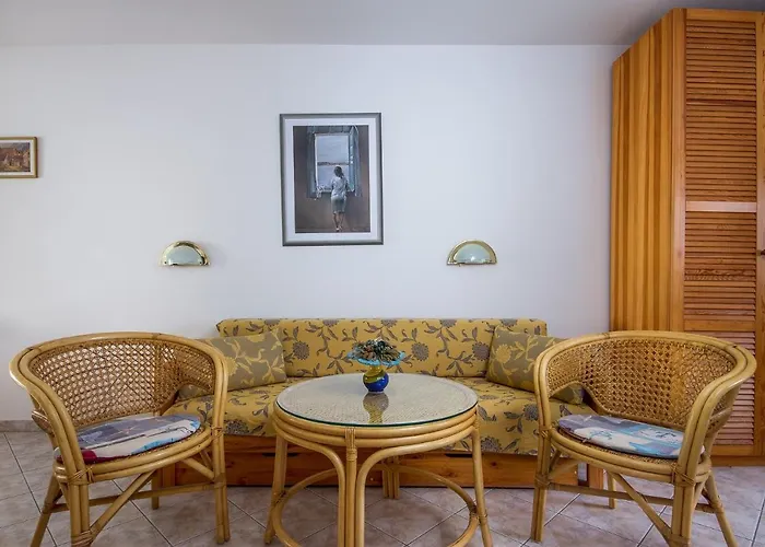 Familia 100/2 شقة